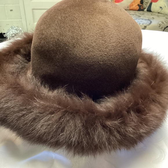 Boutique Kates Canada Elegant Brown Women's Hat FUR RIM - Picture 8 of 9